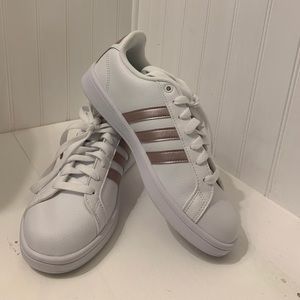 Women’s Adidas Cloudfoam Advantage Stripe Sneaker